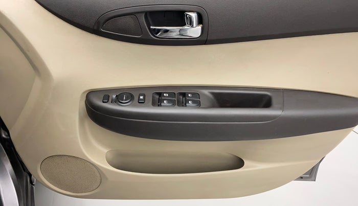 2012 Hyundai i20 ASTA 1.2, Petrol, Manual, 80,996 km, Driver Side Door Panels Control