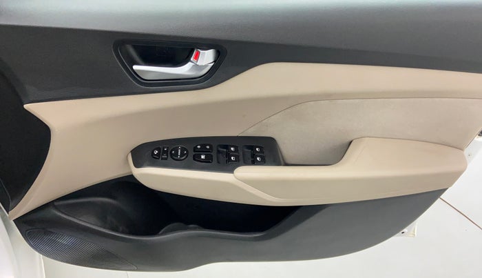 2018 Hyundai Verna 1.6 CRDI SX + AT, Diesel, Automatic, 83,679 km, Driver Side Door Panels Controls