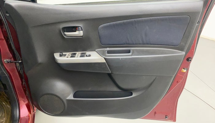 2010 Maruti Wagon R 1.0 VXI, Petrol, Manual, 80,969 km, Driver-side door - Trim has minor damage