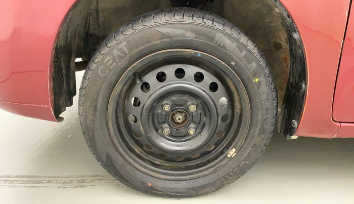 2010 Maruti Wagon R 1.0 VXI, Petrol, Manual, 80,969 km, Left Front Wheel