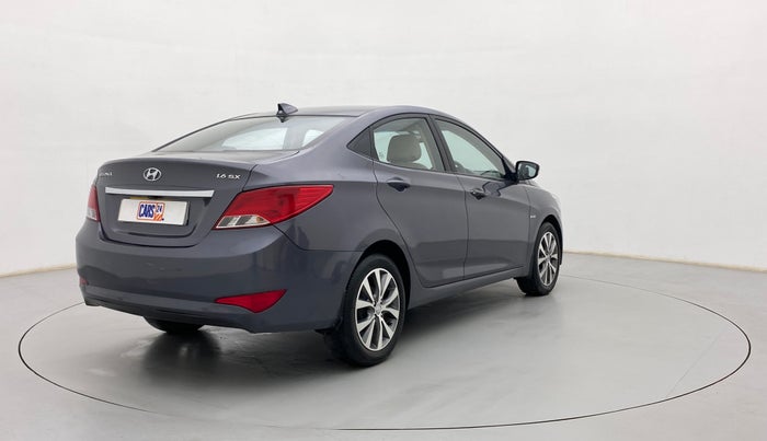 2017 Hyundai Verna 1.6 VTVT SX, Petrol, Manual, 30,817 km, Right Back Diagonal