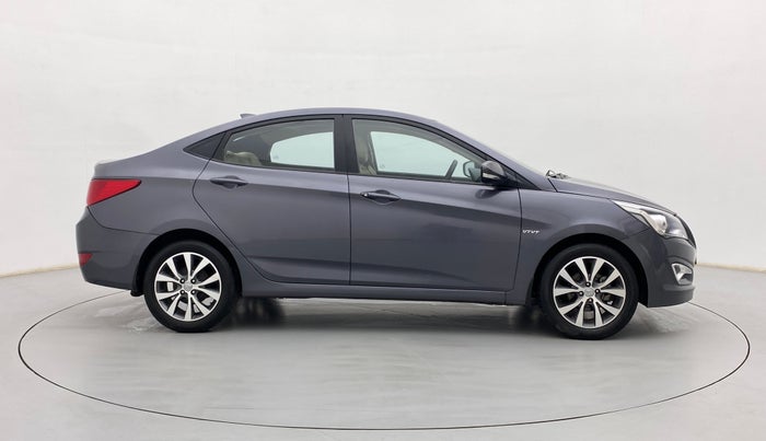 2017 Hyundai Verna 1.6 VTVT SX, Petrol, Manual, 30,817 km, Right Side View