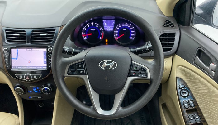 2017 Hyundai Verna 1.6 VTVT SX, Petrol, Manual, 30,817 km, Steering Wheel Close Up