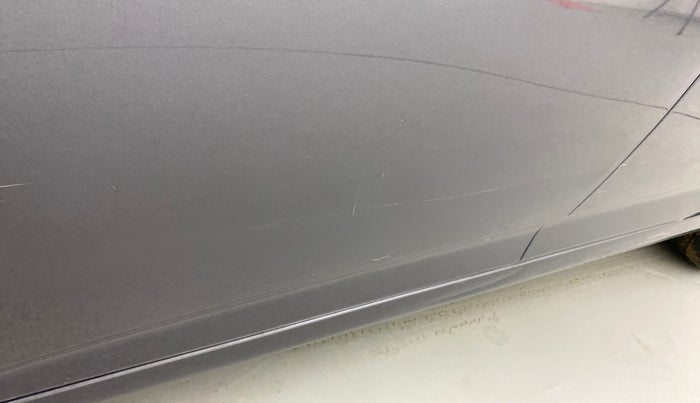 2017 Hyundai Verna 1.6 VTVT SX, Petrol, Manual, 30,817 km, Front passenger door - Slightly dented