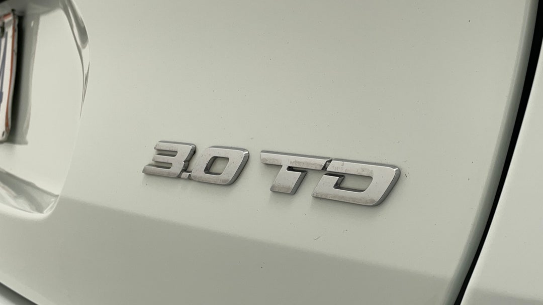 Badge (Boot Right Side)