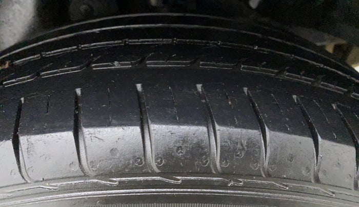 2016 Hyundai Creta 1.6 BASE, Petrol, Manual, 56,501 km, Right Front Tyre Tread