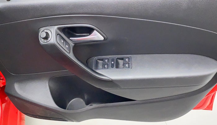 2019 Volkswagen Polo HIGH LINE PLUS 1.0, Petrol, Manual, 26,138 km, Driver Side Door Panels Controls