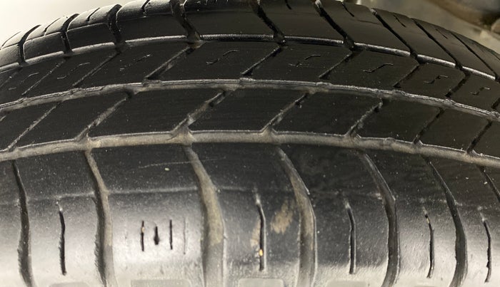 2017 Maruti Eeco 5 STR WITH AC PLUSHTR, Petrol, Manual, 17,295 km, Right Rear Tyre Tread