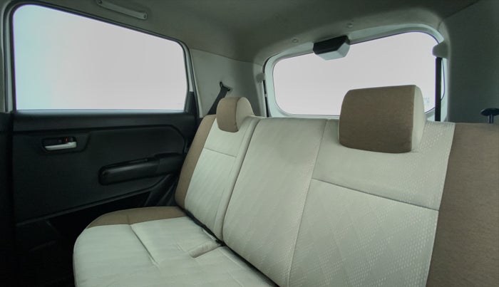 2019 Maruti New Wagon-R VXI 1.0, Petrol, Manual, 36,688 km, Right Side Door Cabin View