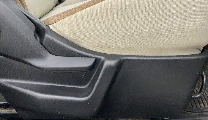 2019 Maruti New Wagon-R VXI 1.0, Petrol, Manual, 36,688 km, Driver Side Adjustment Panel