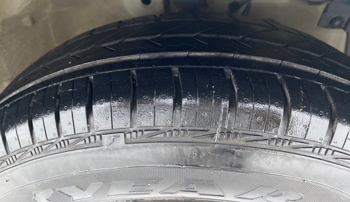 2017 Maruti Swift Dzire VDI BS IV, Diesel, Manual, 53,289 km, Right Front Tyre Tread