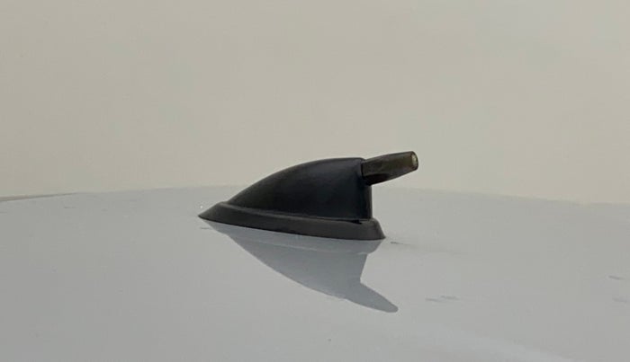 2011 Toyota Etios VX, Petrol, Manual, 1,00,010 km, Roof - Antenna has minor damage