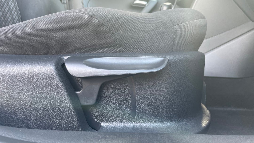 2017 Volkswagen Polo Urban (66tsi), Automatic, 104429 km, Drivers Side Adjustment Panel