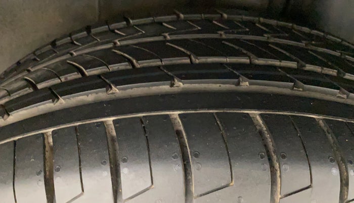 2017 Hyundai Elite i20 ASTA 1.2, Petrol, Manual, 97,021 km, Left Rear Tyre Tread