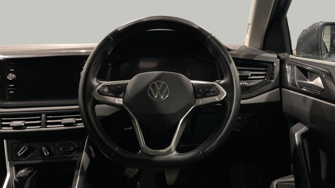 2024 Volkswagen Polo Life, Automatic, 28330 km, Steering Wheel Close-up