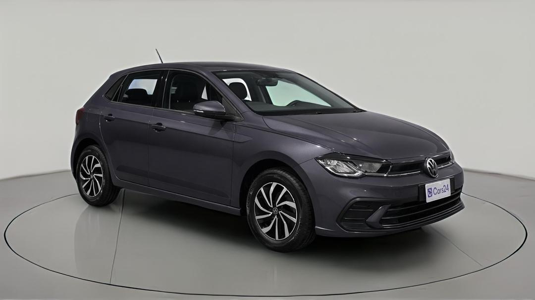 2024 Volkswagen Polo Life, Automatic, 28330 km, Right Front Diagonal (45- Degree) View