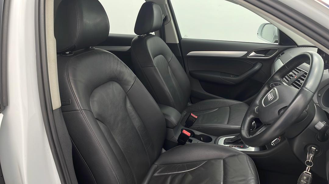2014 Audi Q3 2.0 Tdi Quattro (103kw), Automatic, 105437 km, Right Side Front Door Cabin View