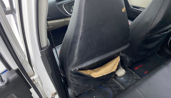 2021 Maruti Alto LXI, Petrol, Manual, 29,257 km, Front left seat (passenger seat) - Cover slightly torn