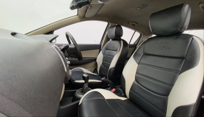 2012 Hyundai i20 SPORTZ 1.4 CRDI, Diesel, Manual, 94,940 km, Right Side Front Door Cabin