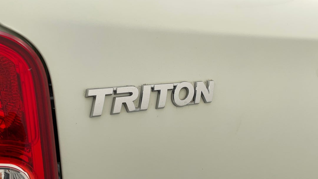 Badge (Boot Left Side)