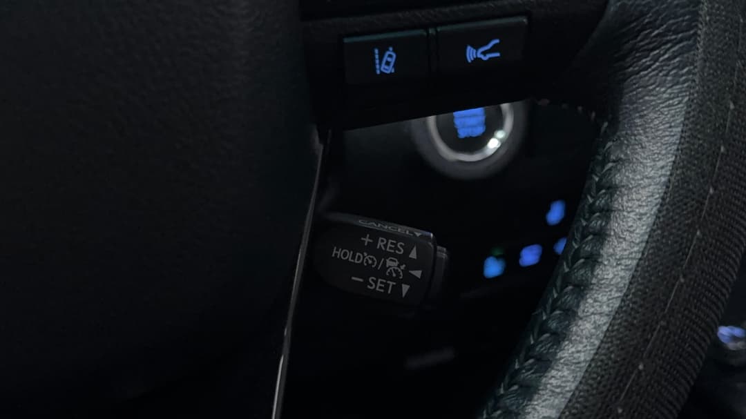 2023 Toyota Hilux Rogue (4x4), Automatic, 36608 km, Cruise Control