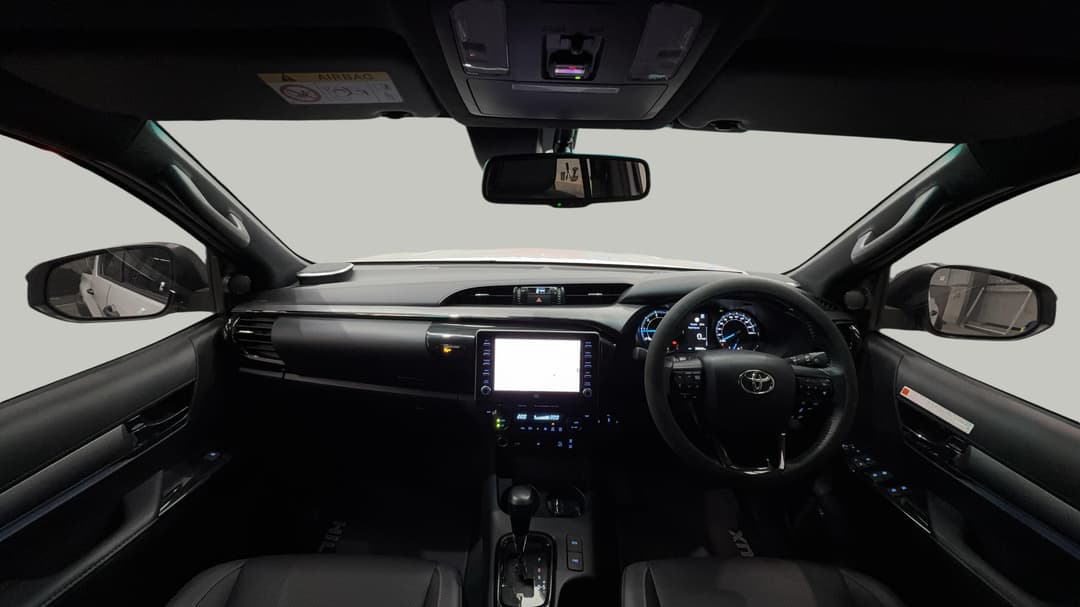 2023 Toyota Hilux Rogue (4x4), Automatic, 36608 km, Dashboard View