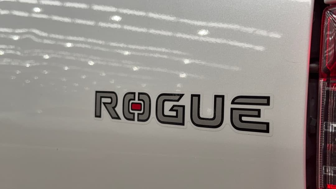 2023 Toyota Hilux Rogue (4x4), Automatic, 36608 km, Badge (Boot Right Side)