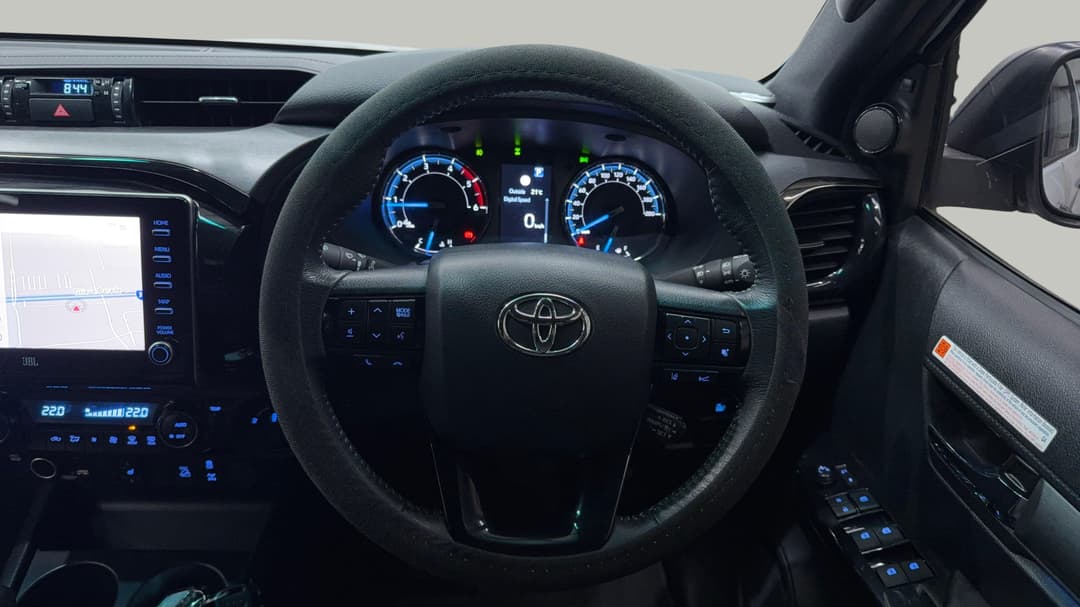 2023 Toyota Hilux Rogue (4x4), Automatic, 36608 km, Steering Wheel Close-up