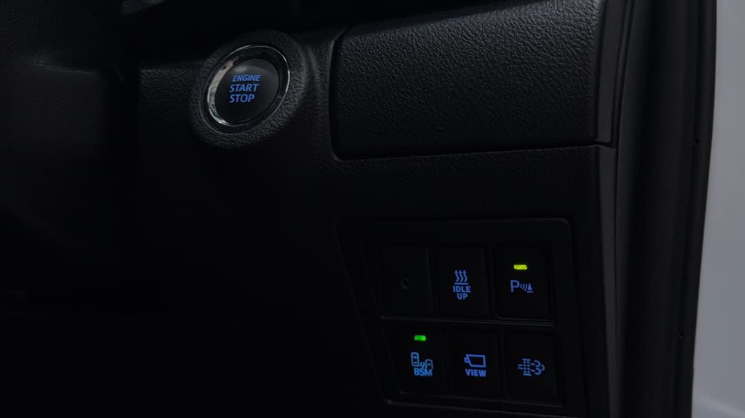 2023 Toyota Hilux Rogue (4x4), Automatic, 36608 km, Utility Switches/Buttons