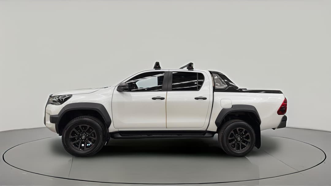 2023 Toyota Hilux Rogue (4x4), Automatic, 36608 km, Left Side View