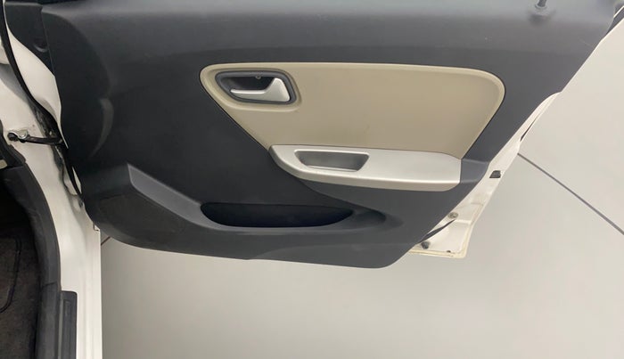 2016 Maruti Alto K10 VXI P, Petrol, Manual, 46,912 km, Driver Side Door Panels Controls
