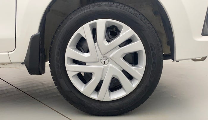 2016 Maruti Alto K10 VXI P, Petrol, Manual, 46,912 km, Right Front Tyre