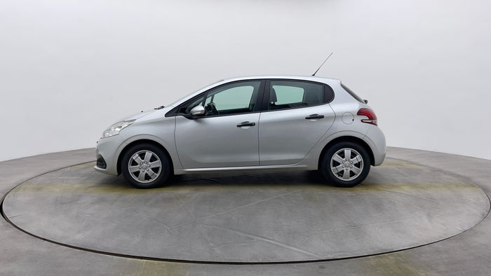 Peugeot 208-Left Side View