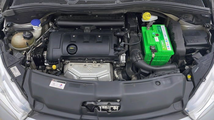 Peugeot 208-Engine Bonet View