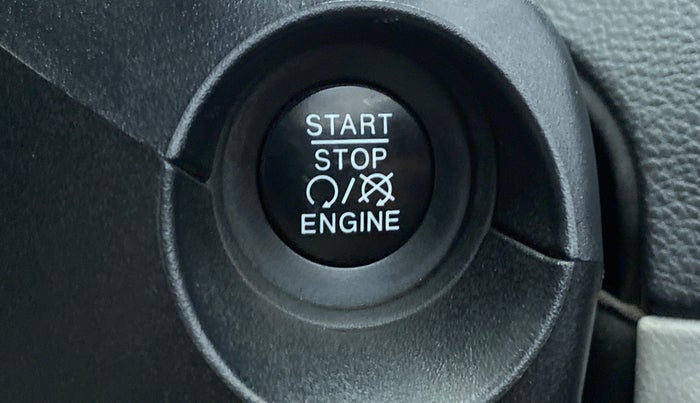 2017 Jeep Compass LIMITED (O) 1.4 PETROL AT, Petrol, Automatic, 60,648 km, Keyless Start/ Stop Button