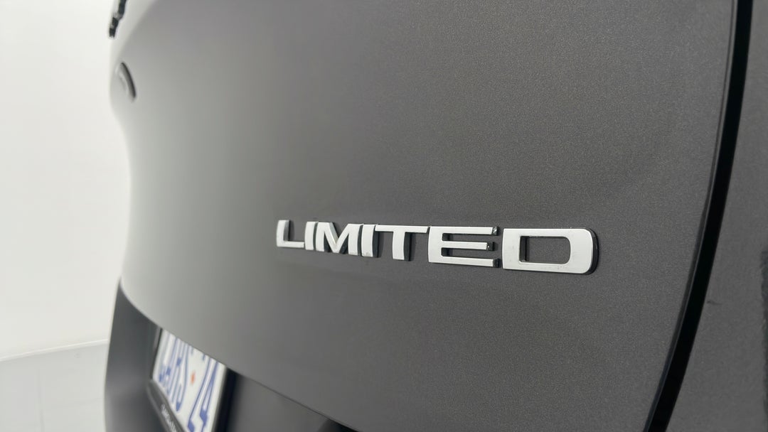 2015 Jeep Cherokee Limited (4x4), Automatic, 124418 km, Badge (Boot Right Side)