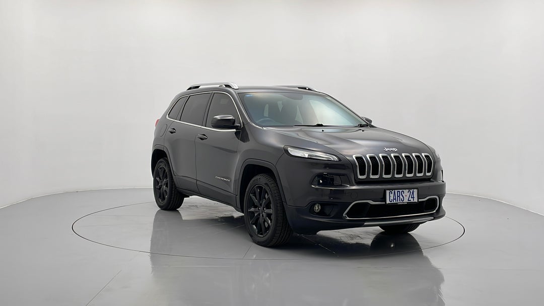 2015 Jeep Cherokee Limited (4x4), Automatic, 124418 km, Right Front Diagonal (45- Degree) View