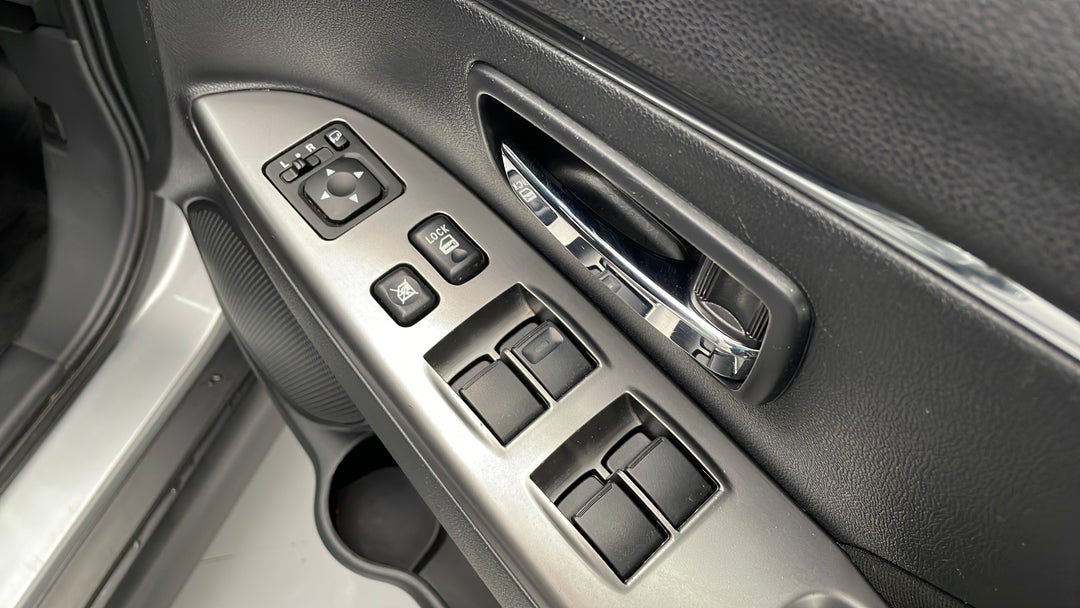 2017 Mitsubishi ASX Ls (2wd), Automatic, 33251 km, Drivers Side Door Panel Controls