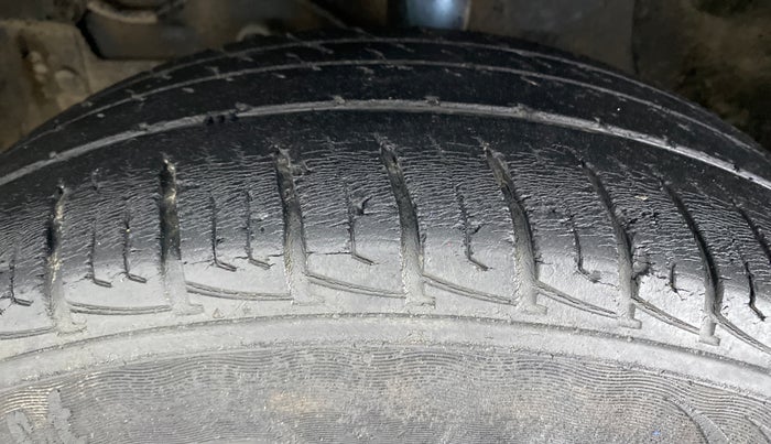 2016 Maruti Vitara Brezza VDI, Diesel, Manual, 62,392 km, Left Front Tyre Tread