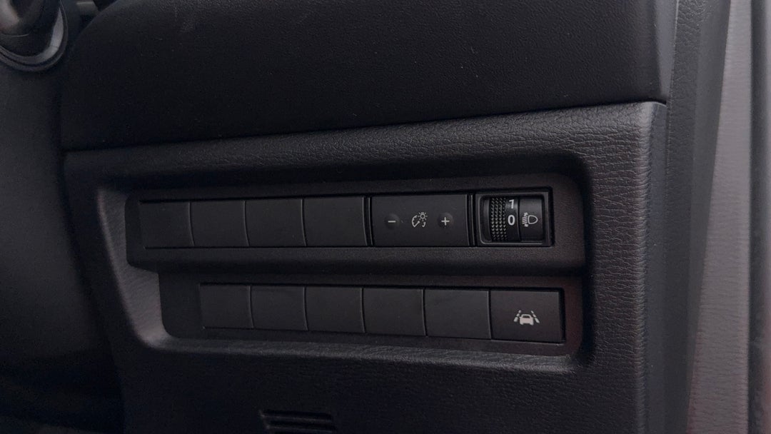 2022 Mitsubishi Outlander Ls 7 Seat (2wd), Automatic, 41009 km, Utility Switches/Buttons