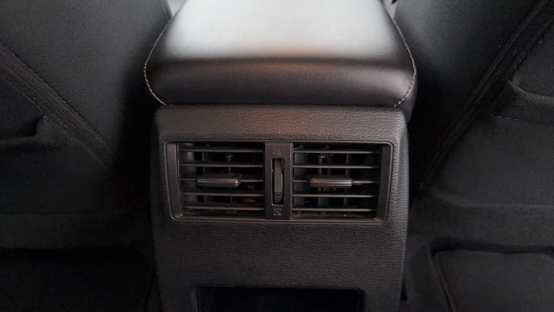 2022 Mitsubishi Outlander Ls 7 Seat (2wd), Automatic, 41009 km, Rear A/C Vent