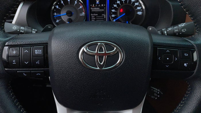 TOYOTA FORTUNER-Drivers Control