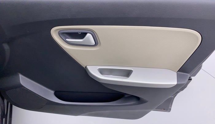 2016 Maruti Alto K10 VXI (O) AMT, Petrol, Automatic, 13,832 km, Driver Side Door Panels Controls