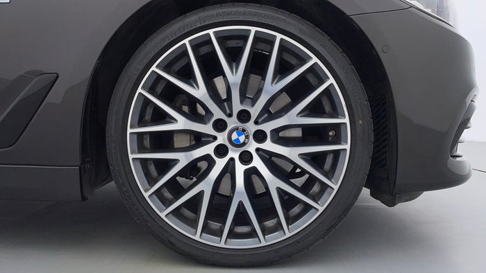 BMW 530I-Right Front Tyre