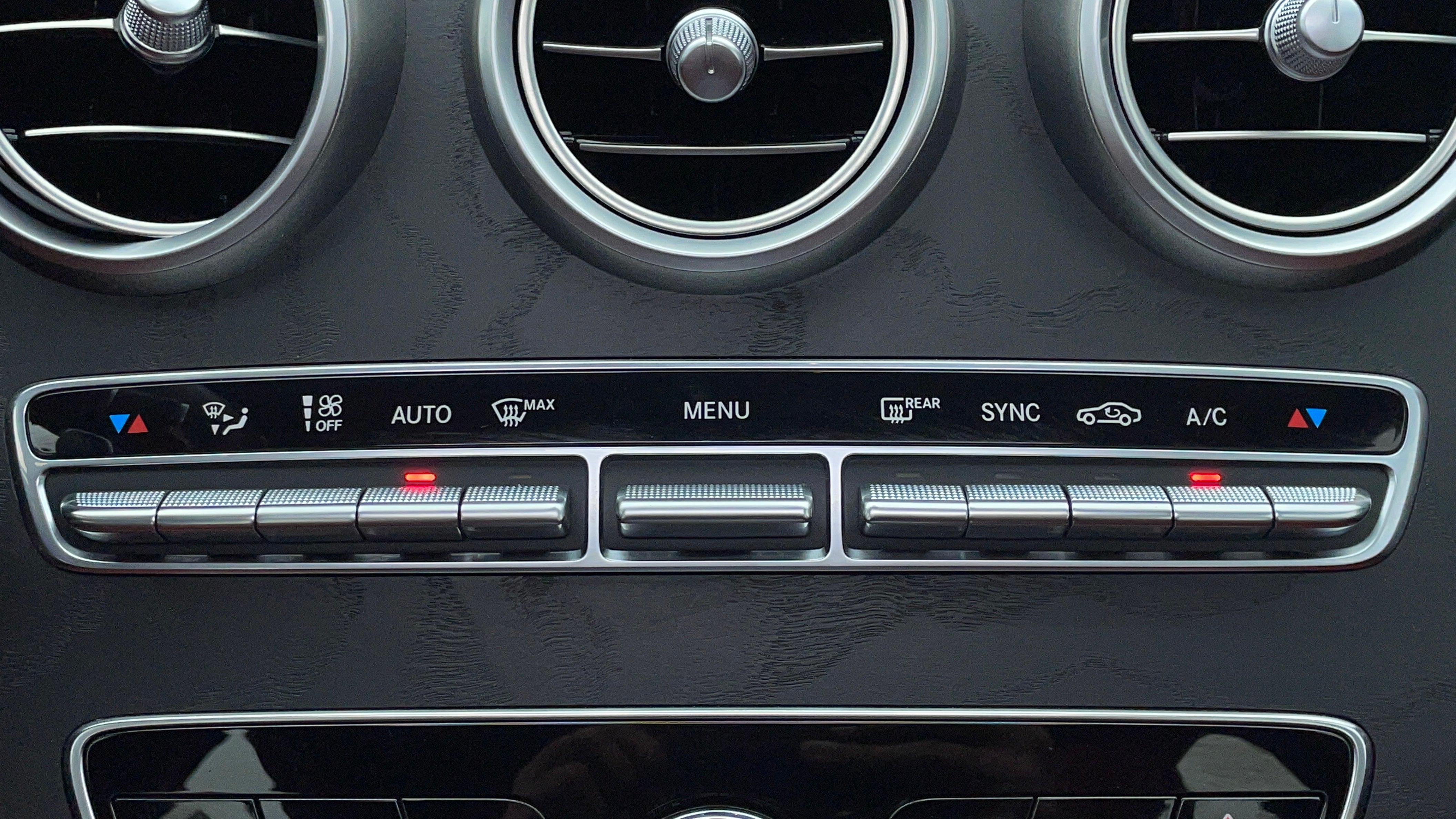 Mercedes Benz C-Class-Automatic Climate Control