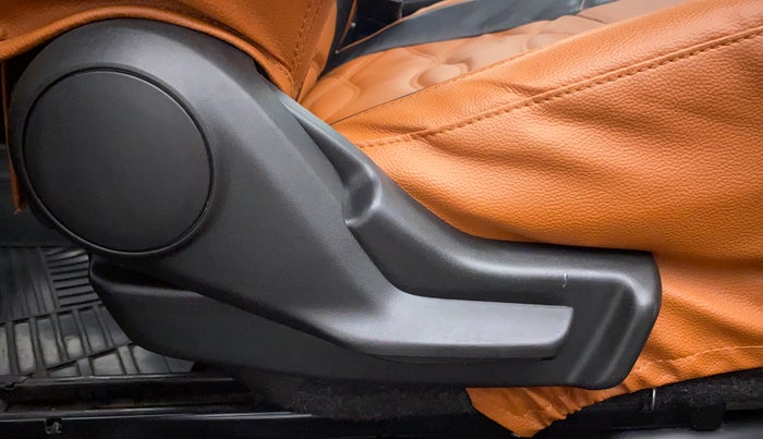 2018 Maruti Baleno DELTA 1.2 K12, Petrol, Manual, 29,871 km, Driver Side Adjustment Panel