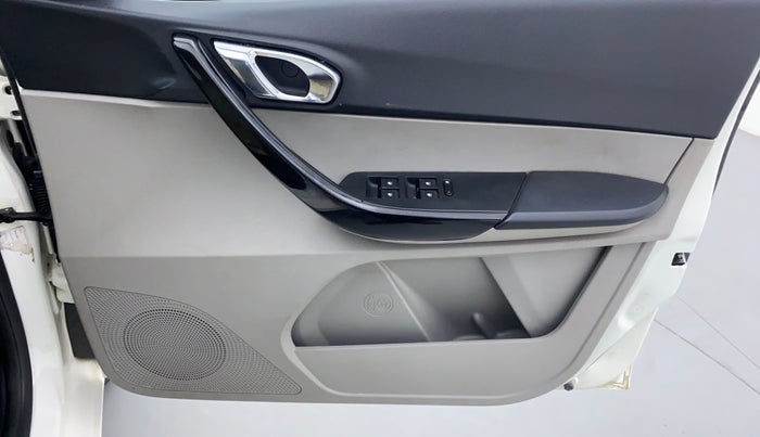 2017 Tata Tiago XZA 1.2 REVOTRON, Petrol, Automatic, 1 km, Driver Side Door Panels Controls