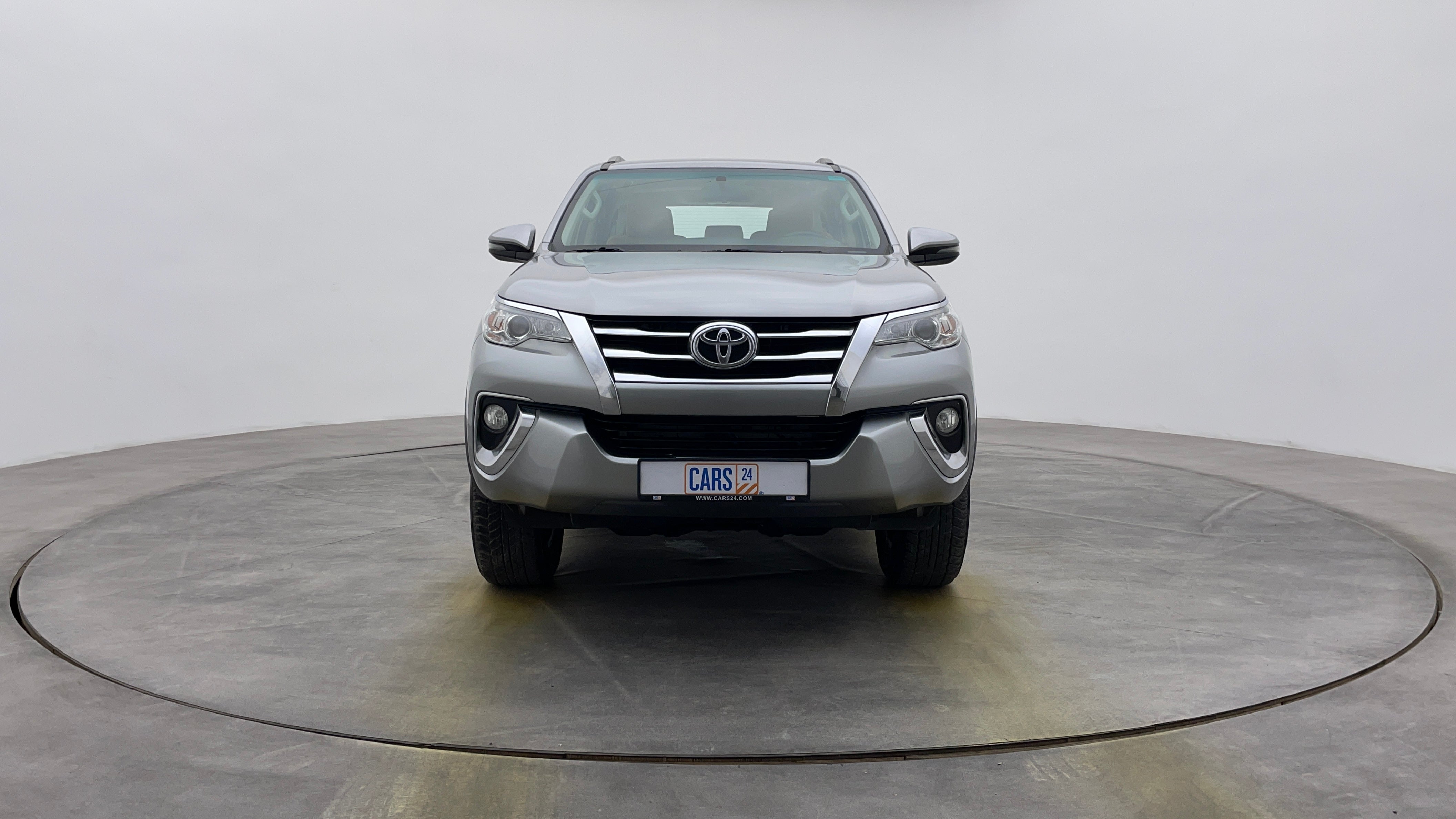 Toyota Fortuner-Front View