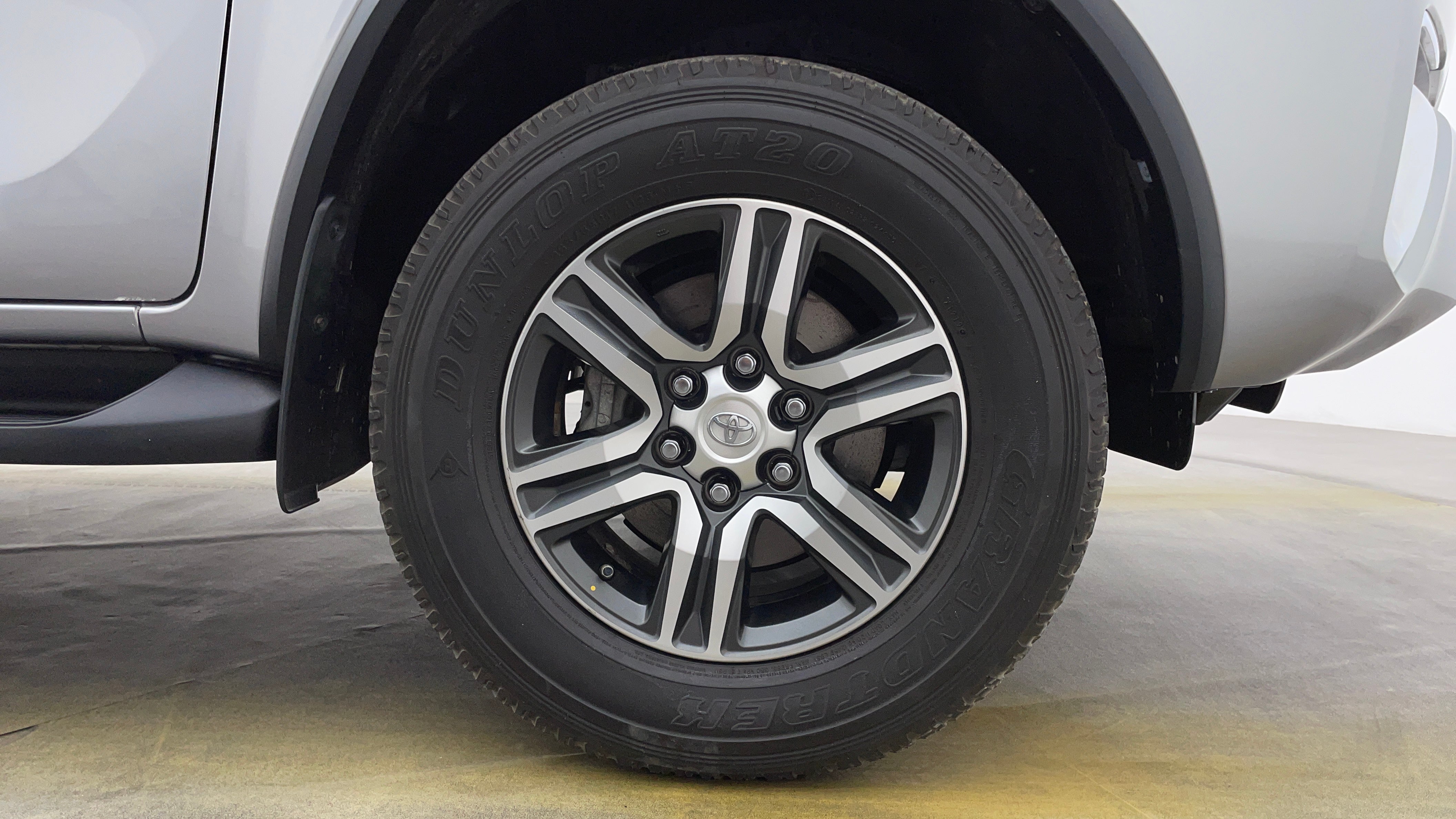 Toyota Fortuner-Right Front Tyre