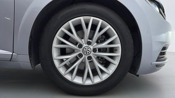 VOLKSWAGEN ARTEON-Right Front Tyre